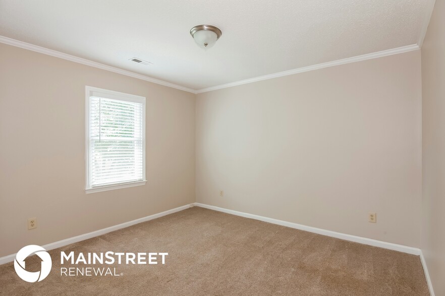 Building Photo - 6200 Sunstone Dr
