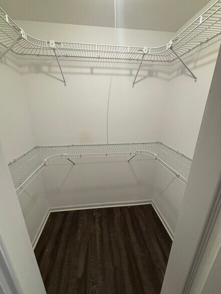 Wire Shelving in Master Closet - 2428 Birnen Dr