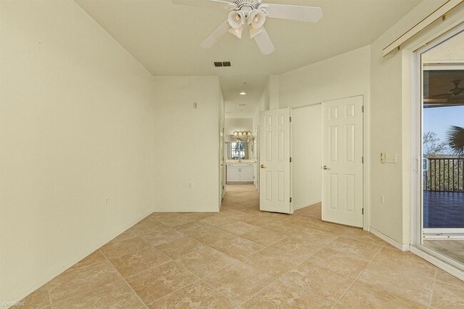 Building Photo - 2 br, 2 bath Condo - 20031 Sanibel View Ci...