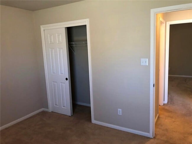 Building Photo - 4105 Meadow Bluff Way