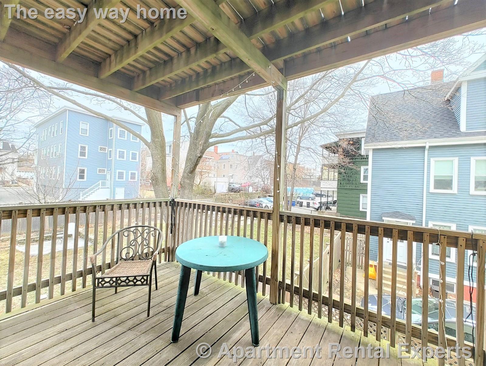 Building Photo - 50 Derby St