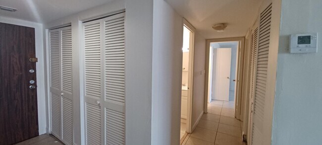 Building Photo - 488 NW 165th St