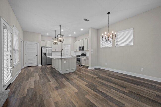 Building Photo - 18503 Gratification Ln
