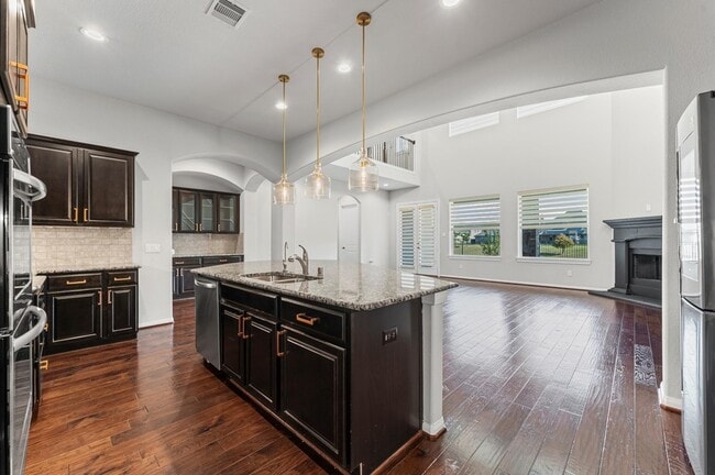 Building Photo - 4315 Laburnam Rd