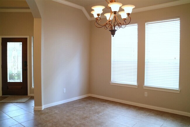 Building Photo - 22017 Royal Timbers Dr