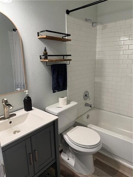 Building Photo - 303 Timber Ridge Dr