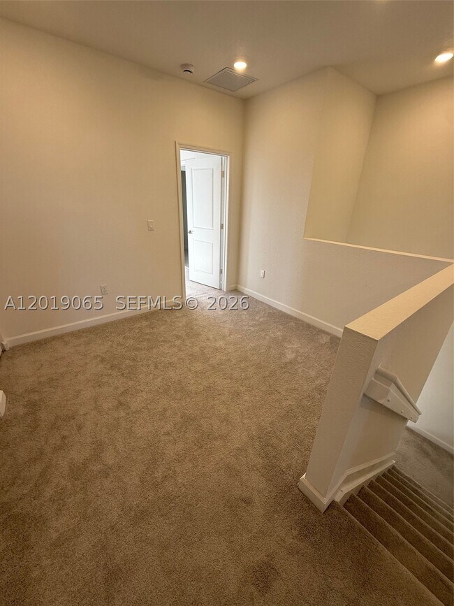Building Photo - 4957 Oakmont Dr