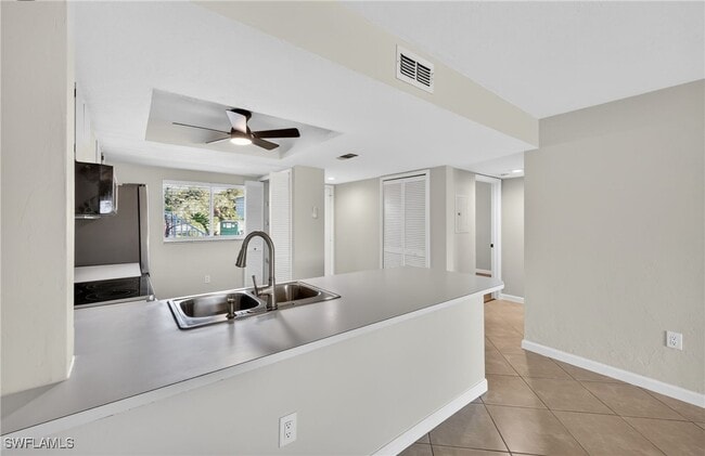 Building Photo - 144 Cypress Way E