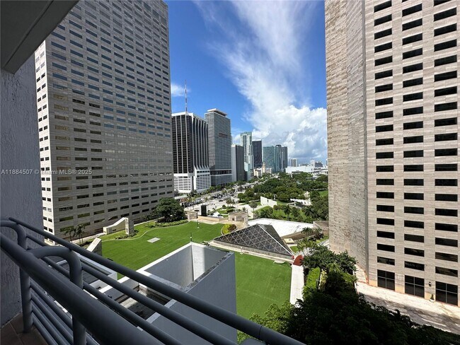 Building Photo - 335 S Biscayne Blvd
