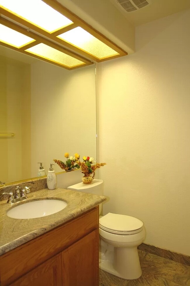 Building Photo - 455 Mill River Ln