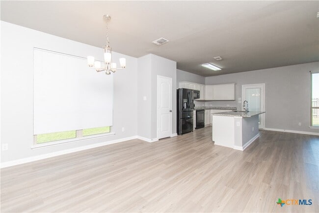 Building Photo - 3209 Shawlands Rd