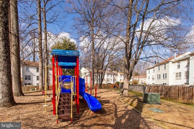 Building Photo - 4428 Holly Ave