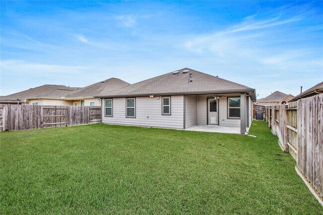 Building Photo - 9539 Summer River Dr