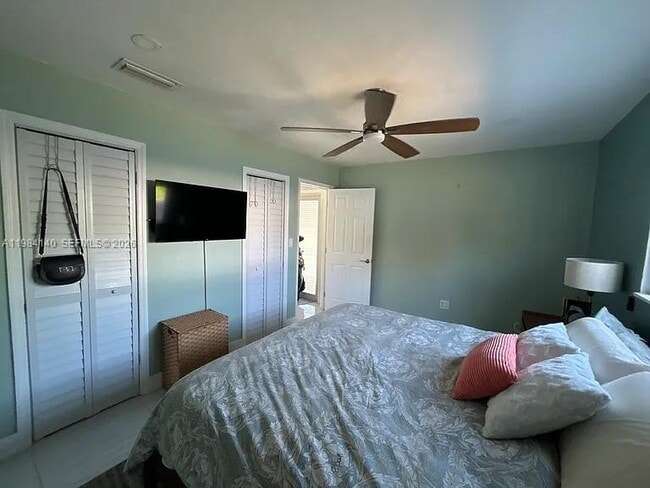 Building Photo - 16231 SW 99th Ct