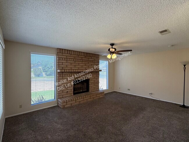 Building Photo - 622 Farrell Dr