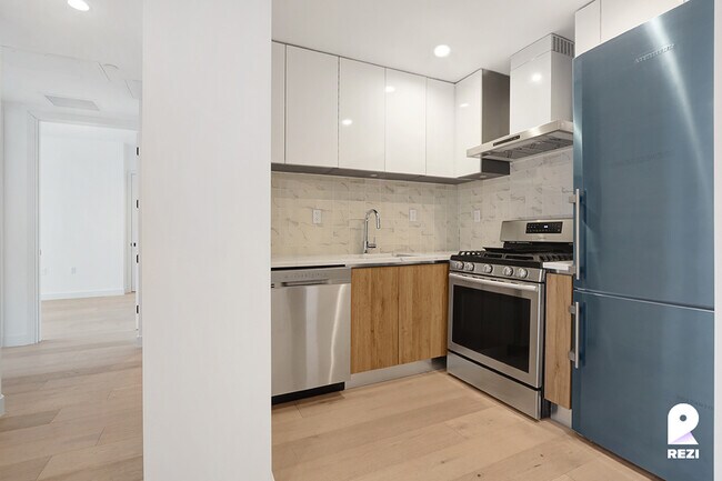 Primary Photo - 148-37 88th Ave