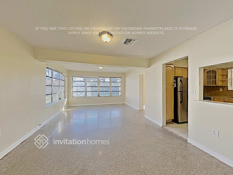 Building Photo - 8570 NW 11th Ct