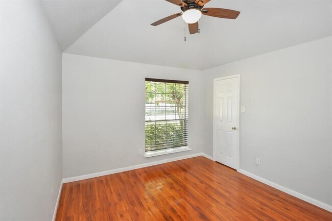 Building Photo - 14006 Fair Glade Ln