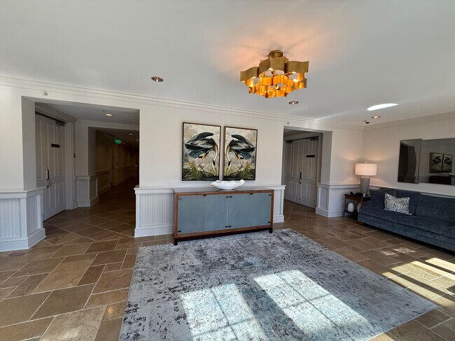 Building Photo - 404 Kelly Plantation Dr