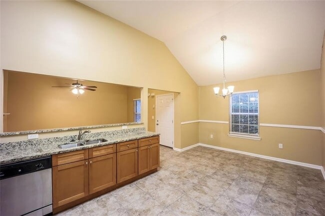 Building Photo - 4827 Wolfcreek View