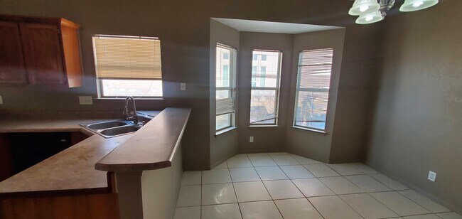 Building Photo - 12525 Tierra Cuervo Dr