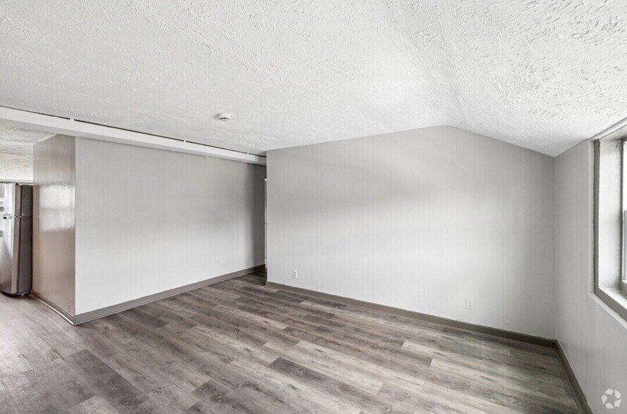 Building Photo - 105 Ledgecrest Ave