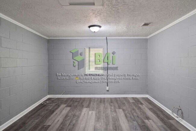 Building Photo - 1205 Spring St