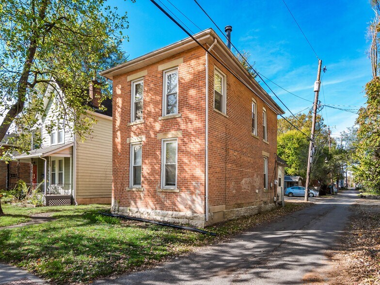 Building Photo - 1447 Hunter Ave