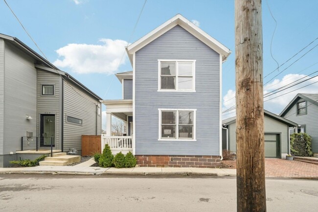 Building Photo - 565 Lathrop St