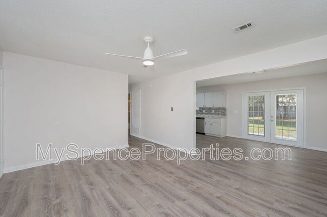 Building Photo - 126 Camellia Pl