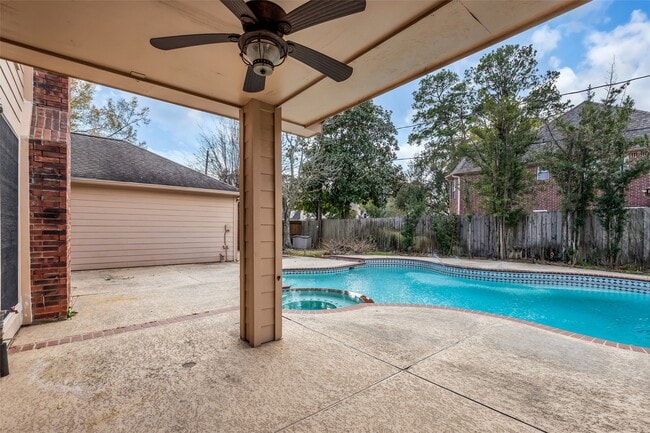 Building Photo - 17703 Forest Park Ln