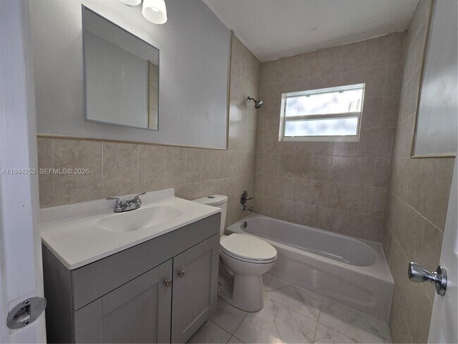 Building Photo - 1320 NE 211th Terrace