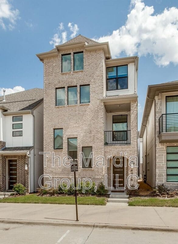 Building Photo - 4916 Broadway Dr.
