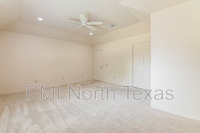 Building Photo - 1410 Nest Pl