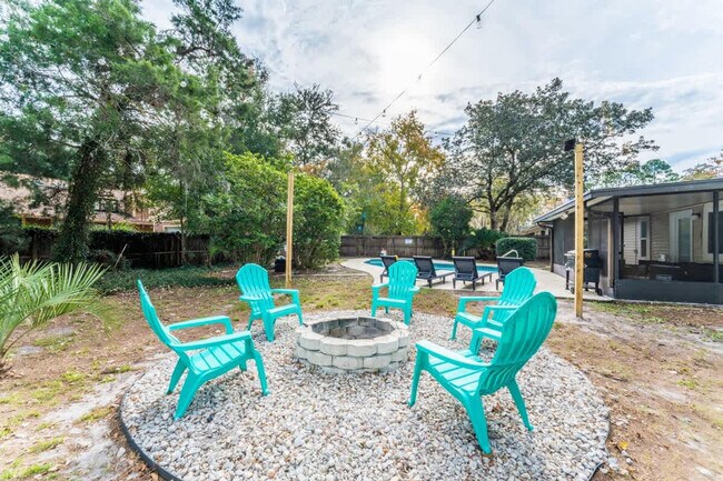 Building Photo - 10383 Chatwood Ct