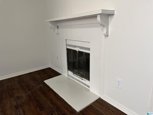 Building Photo - 415 Skyview Dr