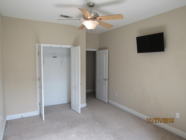 Building Photo - 544 Maple Ave