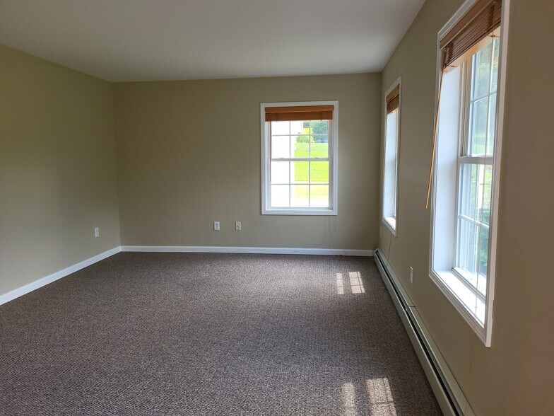 Building Photo - 451 Partridge Farm Rd
