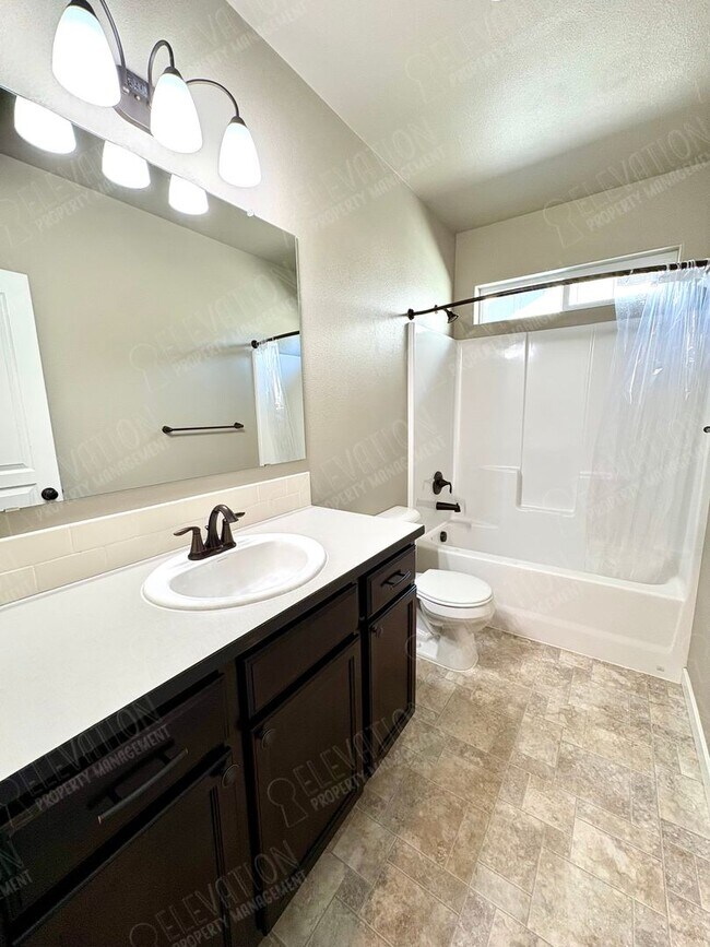 Building Photo - 60868 SE Sweet Pea Dr
