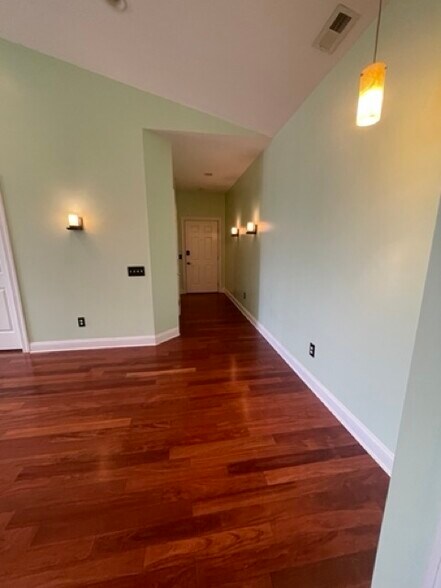 Building Photo - 1324 W Chester Pike