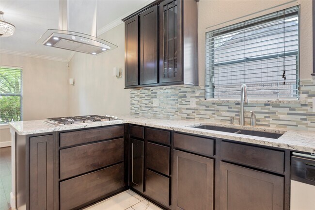 Building Photo - 4023 Bayou Grove Dr