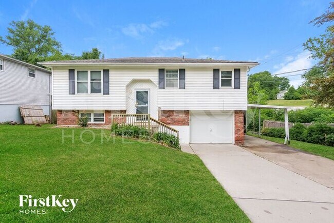 Primary Photo - 5340 N White Ave
