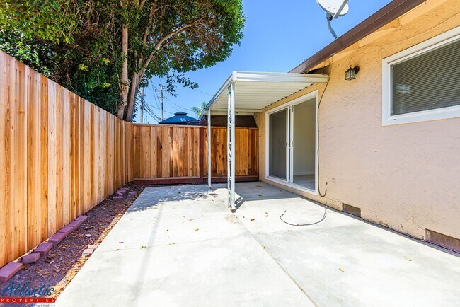Building Photo - 2630 Bowers Ave