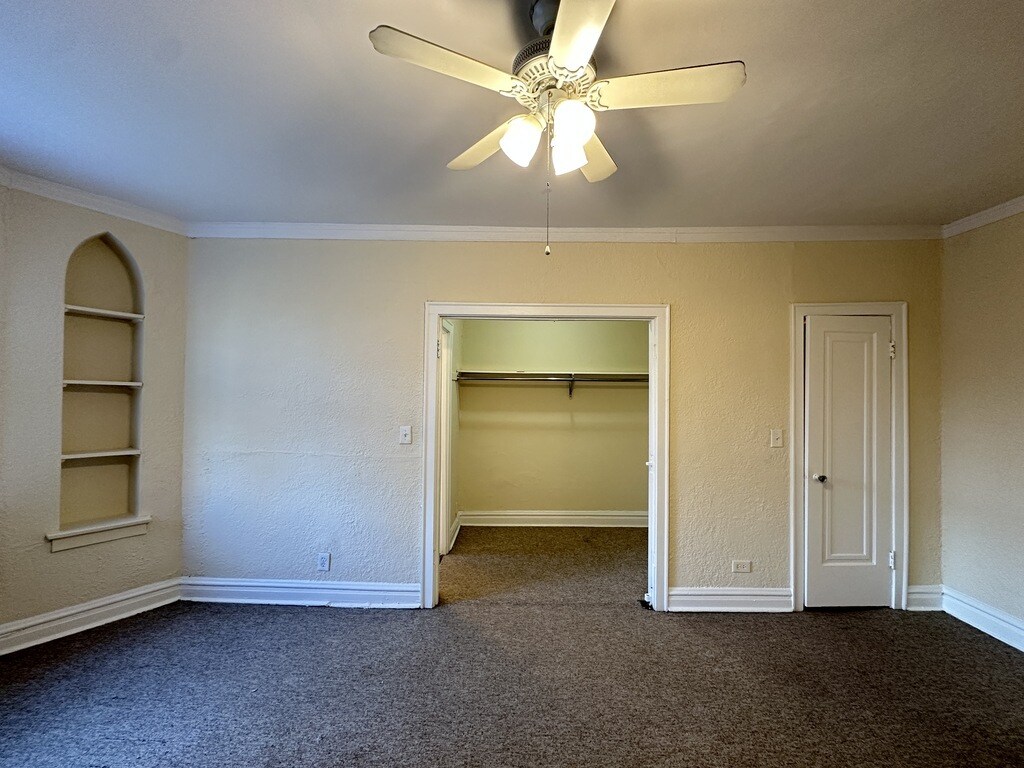 Building Photo - 4834 N Damen Ave