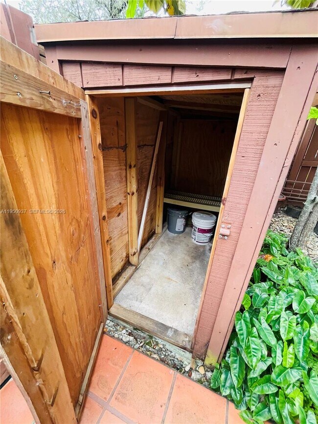 Building Photo - 6425 SW 116th Pl