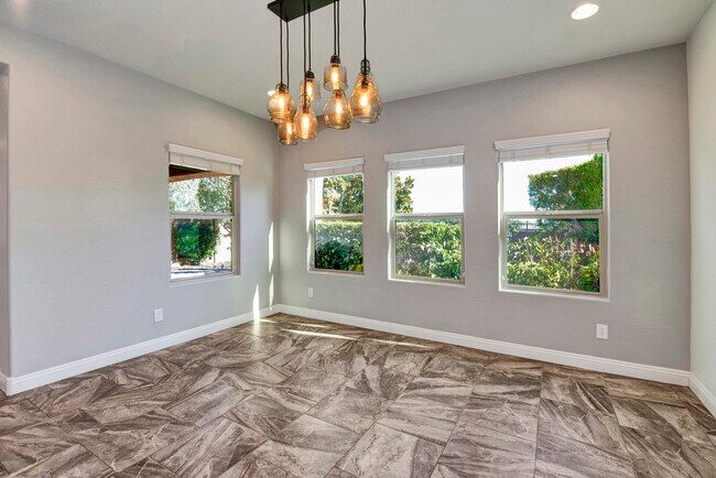 Building Photo - 1751 W Desperado Way