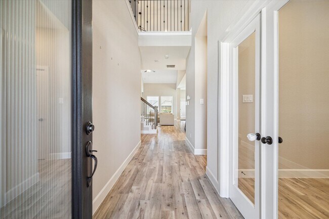 Building Photo - 11718 Lost Maples Springs Dr