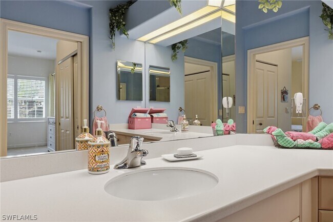 Building Photo - 8601 Piazza Del Lago Cir