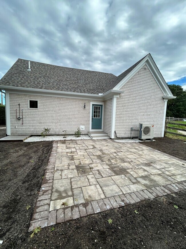 Building Photo - Brand New 1 Bedroom