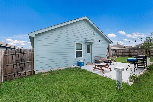Building Photo - 14727 Bolinger Ml